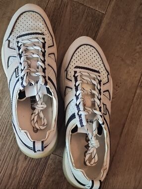 Coach White and Navy Casual Sneakers